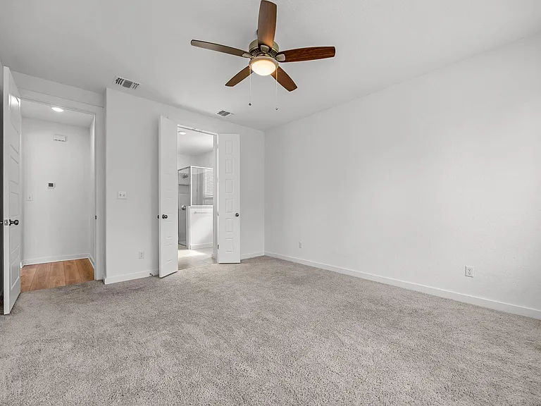 2145 Stampede Dr — Photo 15