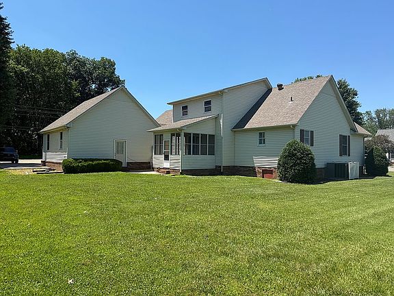 2nd image of 2131 Southwest Dr