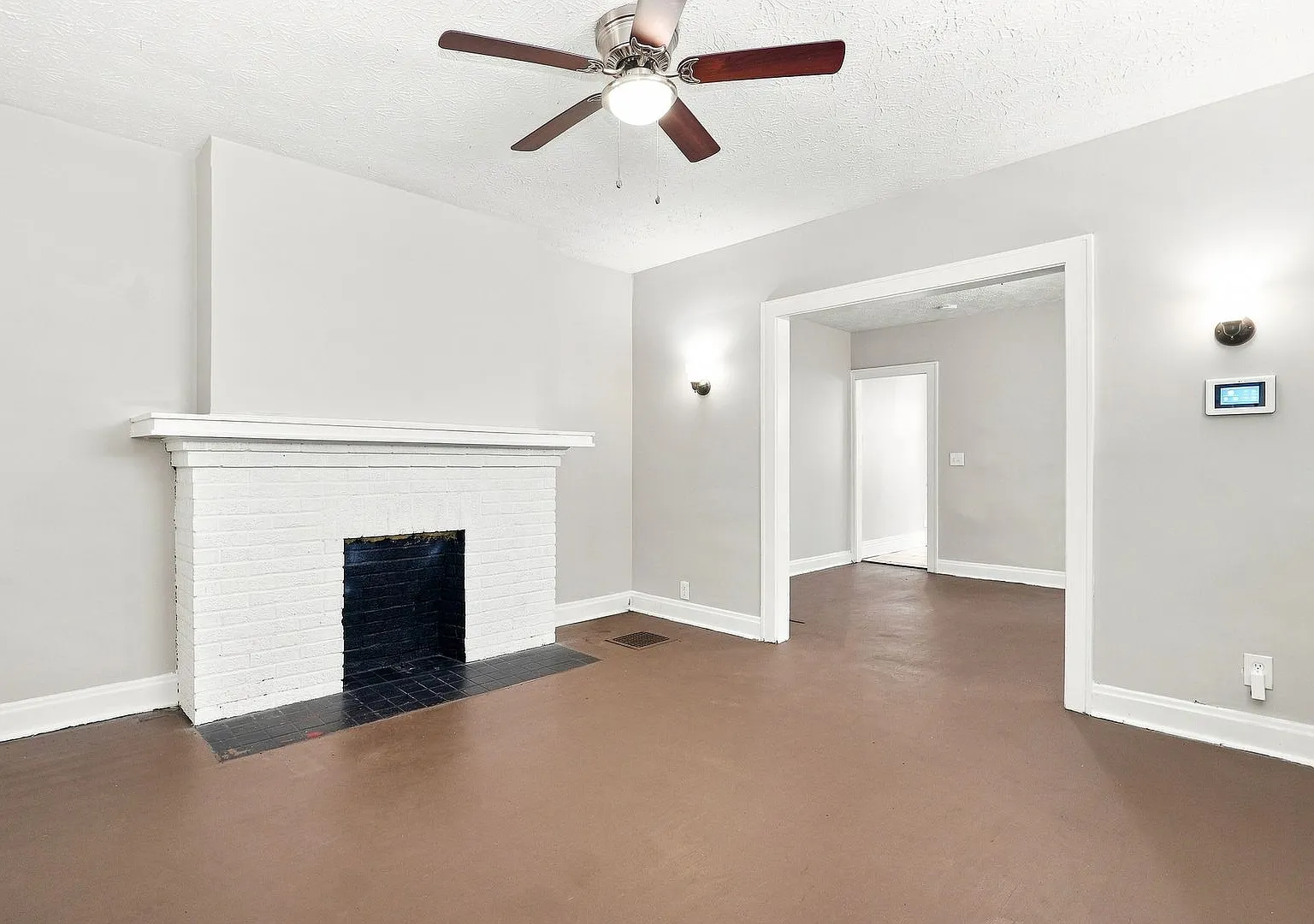 130 S Highland Avenue (Dnt) — Photo 3