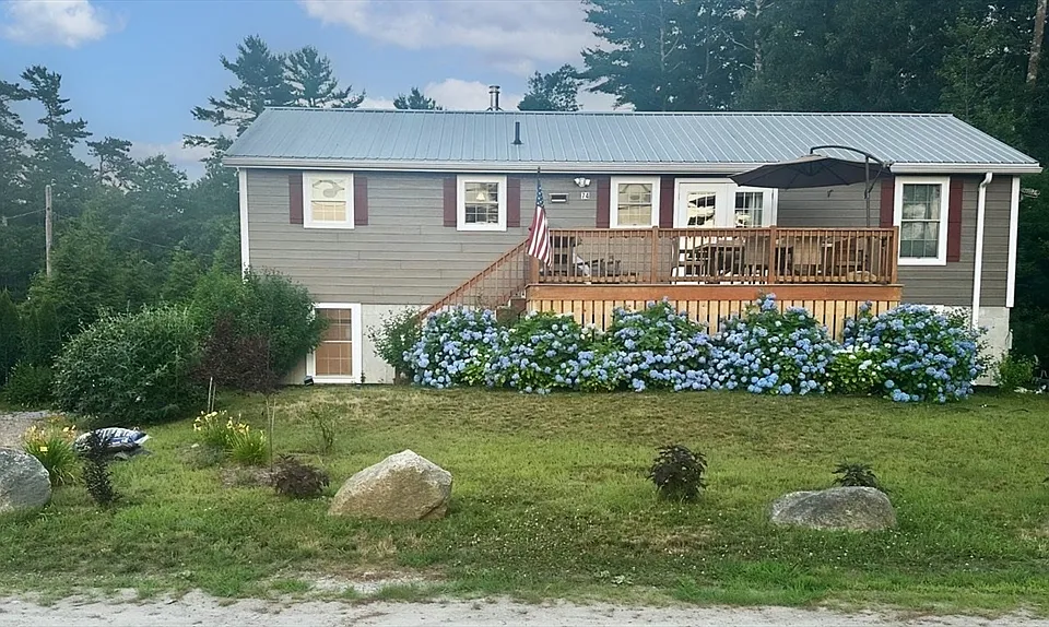 74 Blackmore Pond Cir