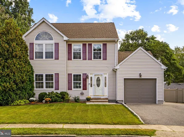 19 Shelli Ter, Barnegat, NJ 08005