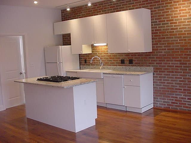 1st image of 660 N High St