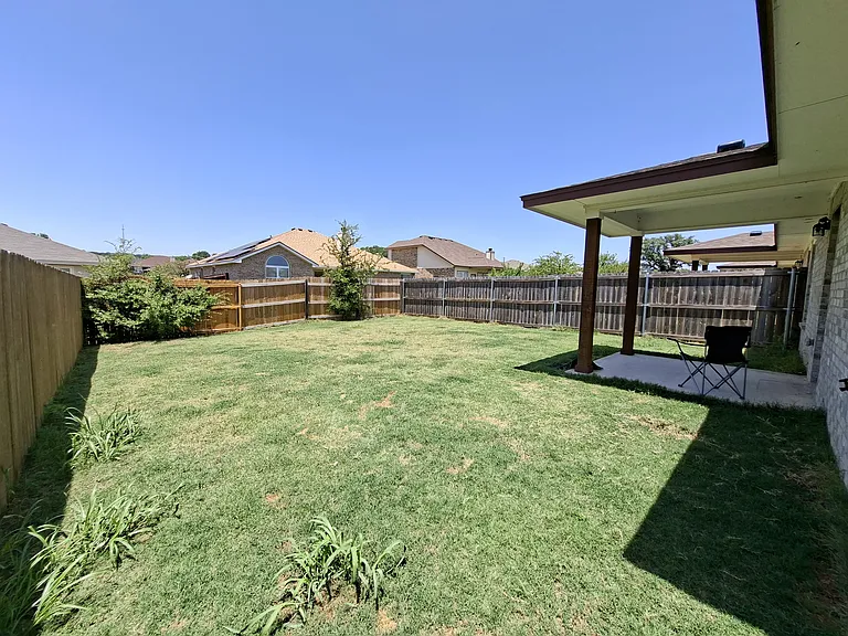 1818 Castroville Trl #A — Photo 13