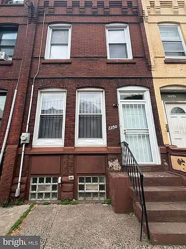 2260 N 18th St Photo 1