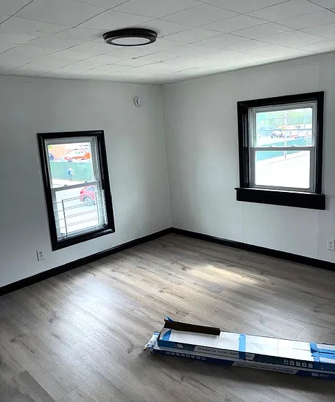 22 W King St #4 — Photo 5