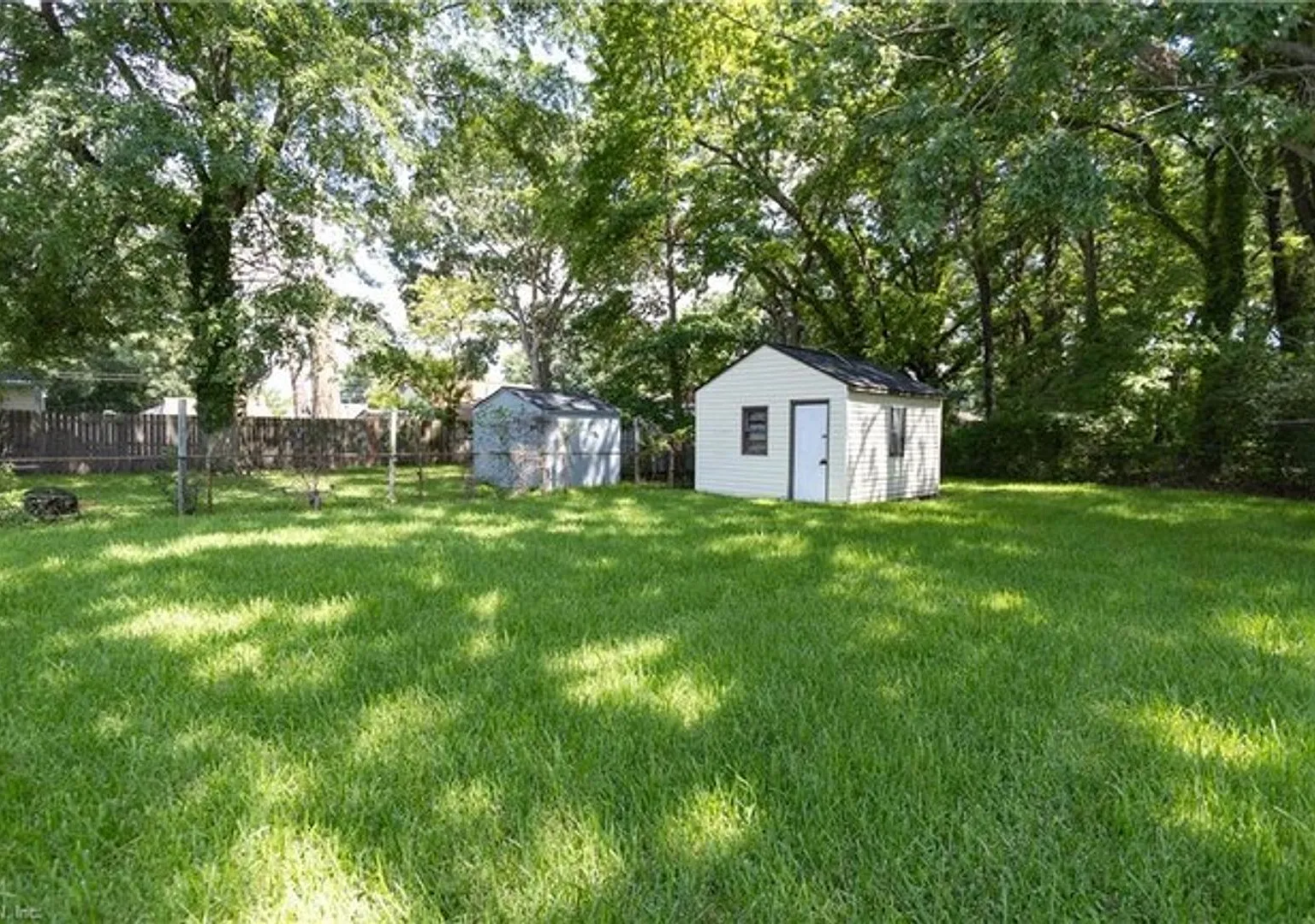 3 Bdr 1bth Fully Renovated — Photo 4