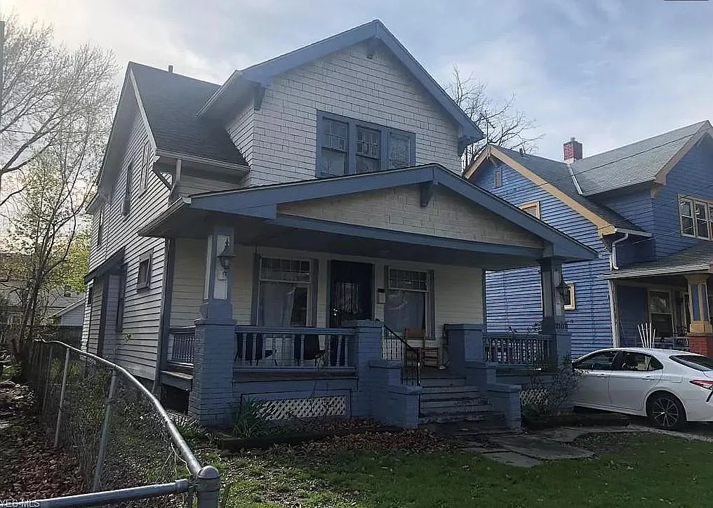 4 bed, 2000 sqft, $1,500 — Photo 1