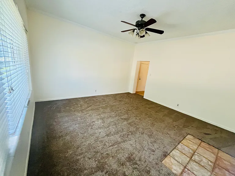 722 W 400 N — Photo 4