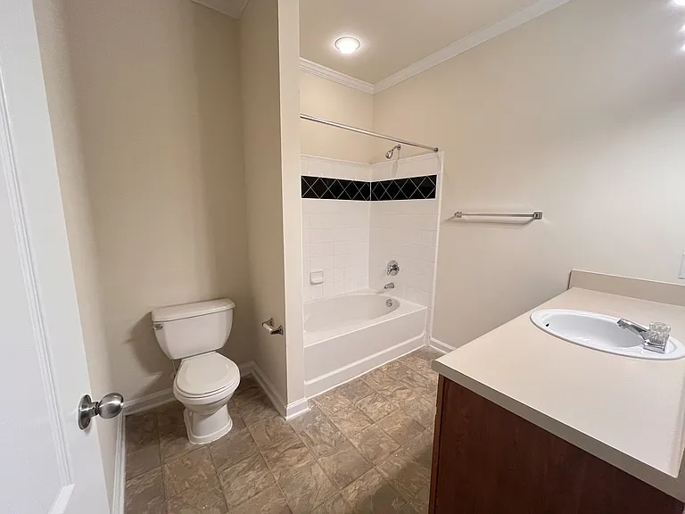 Wesley Kensington Apartments at Stonecrest — Photo 188