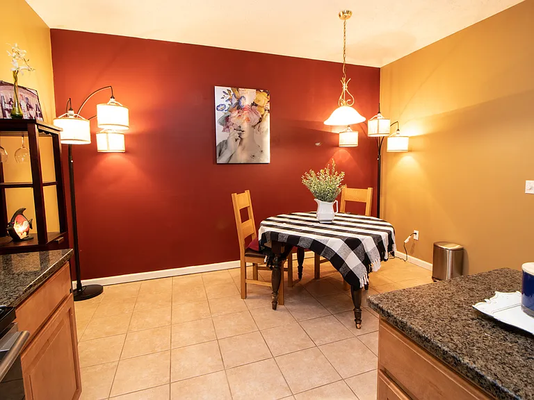 4977 Lake View Dr — Photo 10