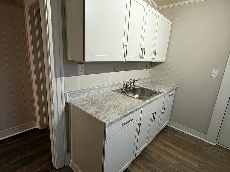 6328 Rockwell Blvd #B — Photo 23