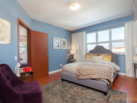 3rd image of 3144 Emmons Ave APT 303