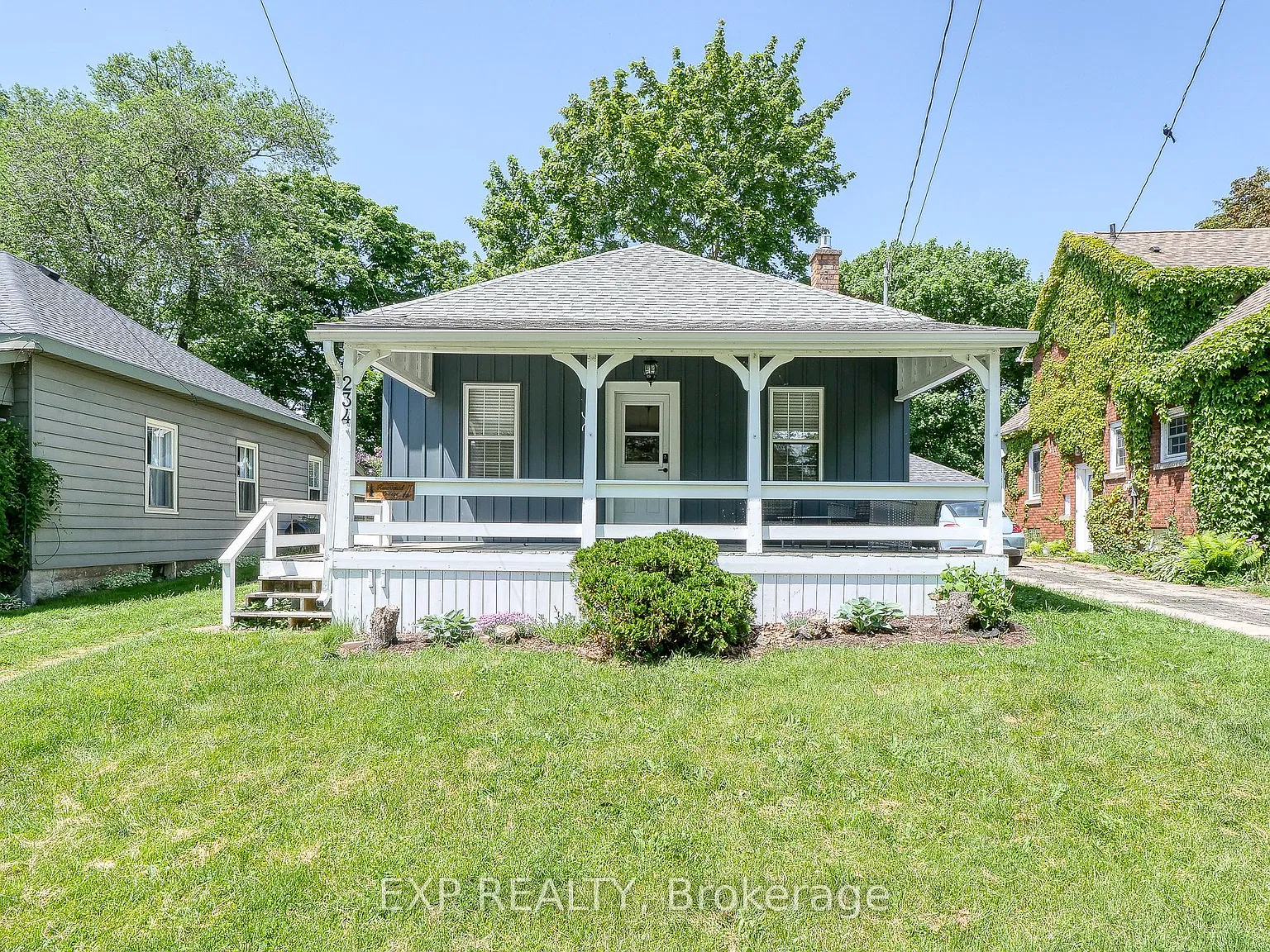 3 bed, $2,100 — Photo 1