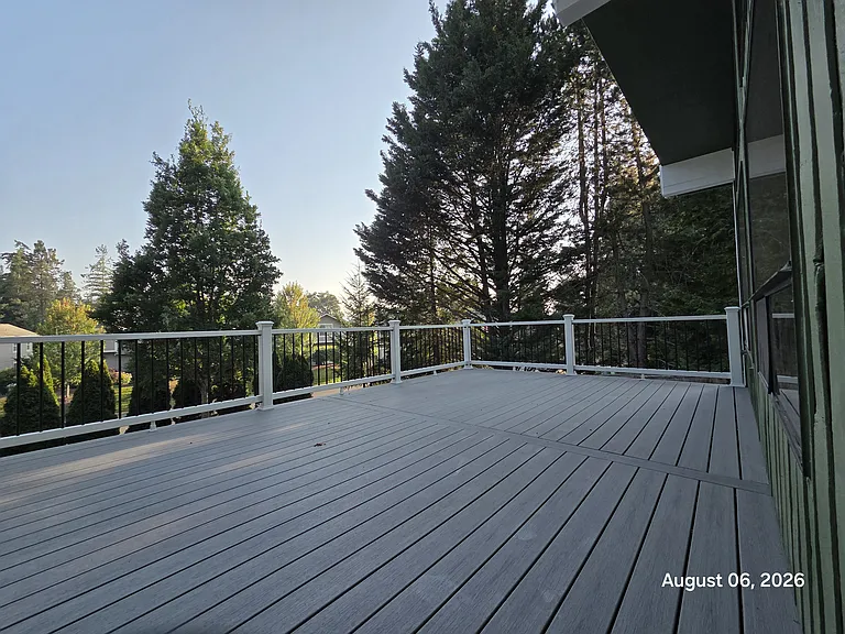 18654 NE 55th Way — Photo 7