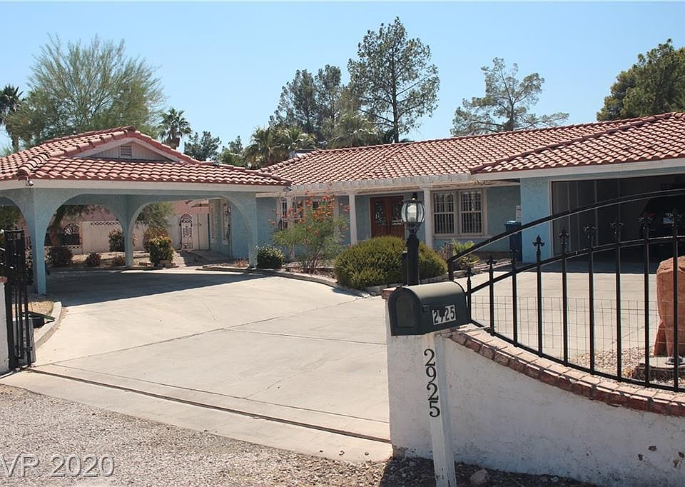1st image of 2925 S Torrey Pines Dr