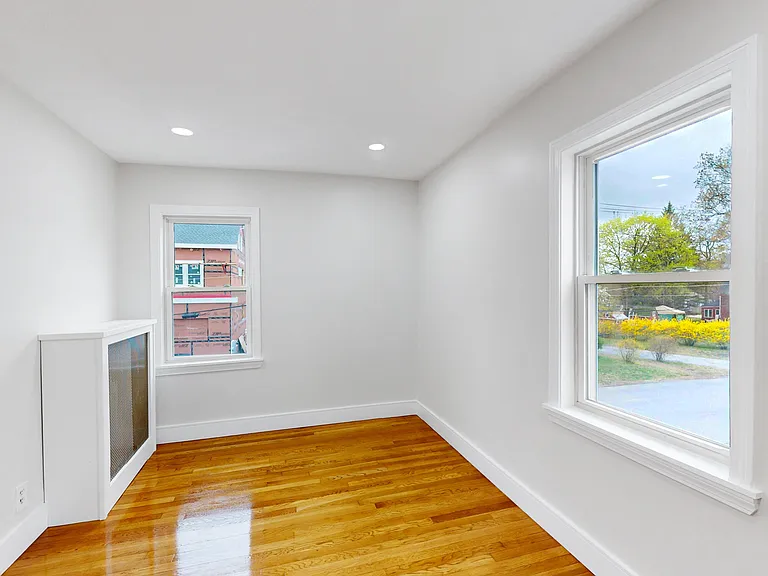 22 Baldwin St — Photo 8