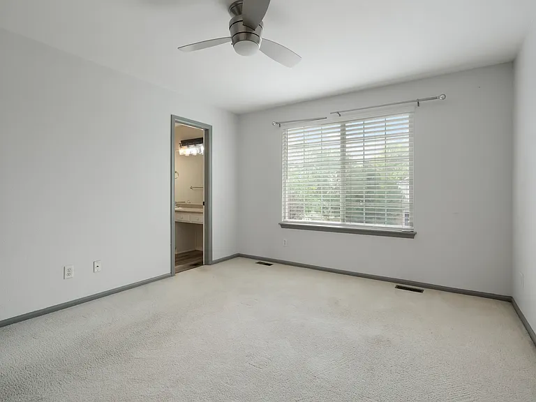 5624 S Yakima St — Photo 22