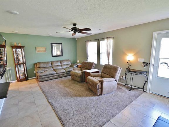 4th image of 2520 Cayuga Trl