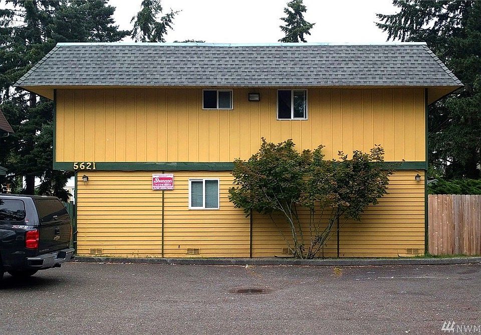 1st image of 5621 204th St SW