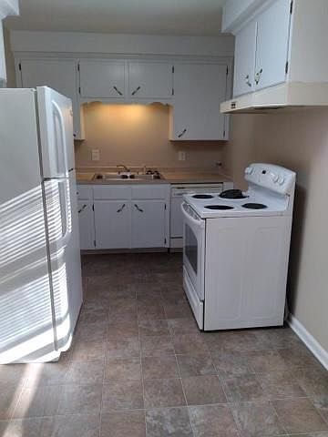 1st image of 406 Crossland Ave