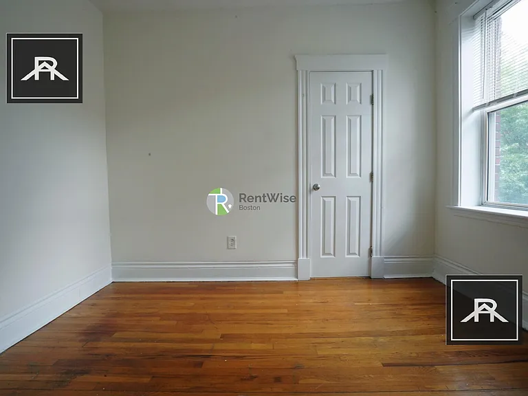 8 Camelot Ct #20 — Photo 12
