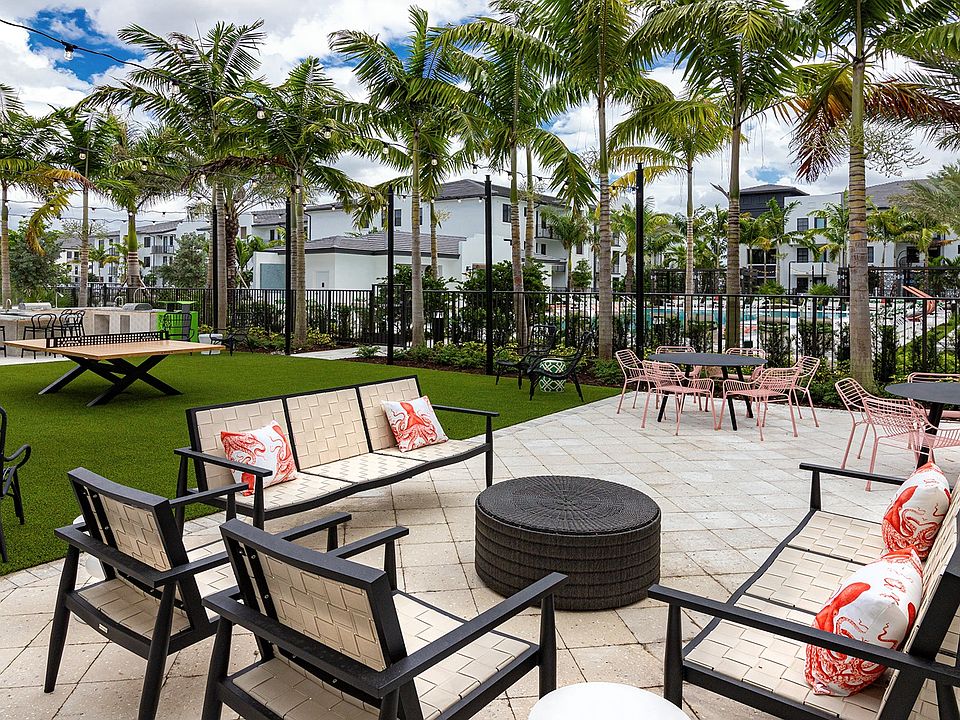 Unwind after a long day at your outdoor lounge