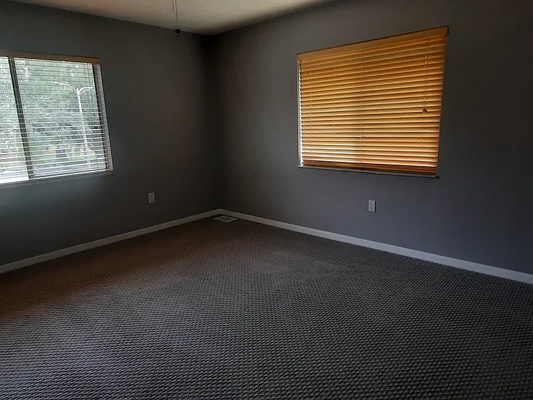 925 Fenton Ln — Photo 14