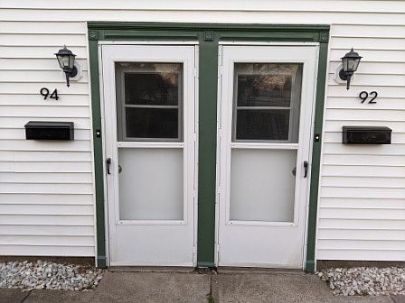 Your new home entrance to 94 Taylor Place!