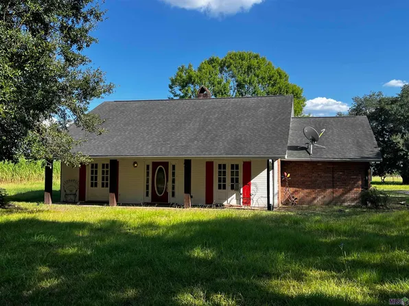 330 Maringouin Rd E, Maringouin, LA 70757