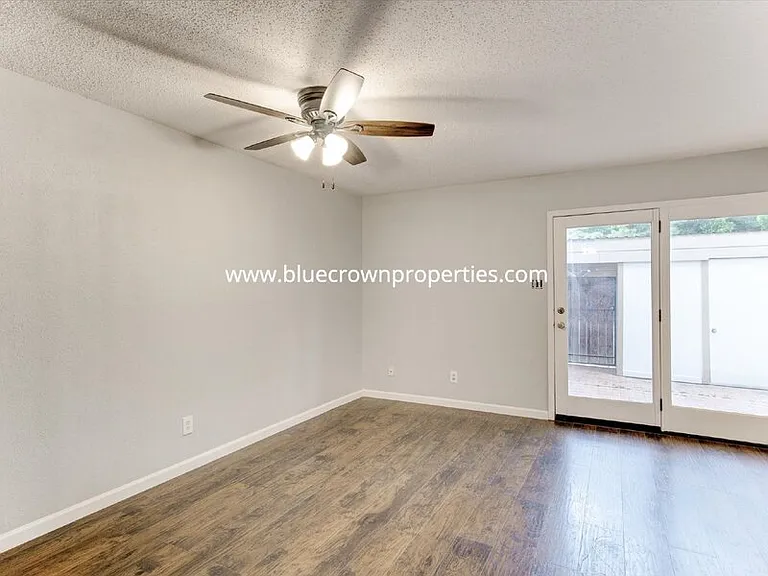 462 Westview Ter — Photo 8