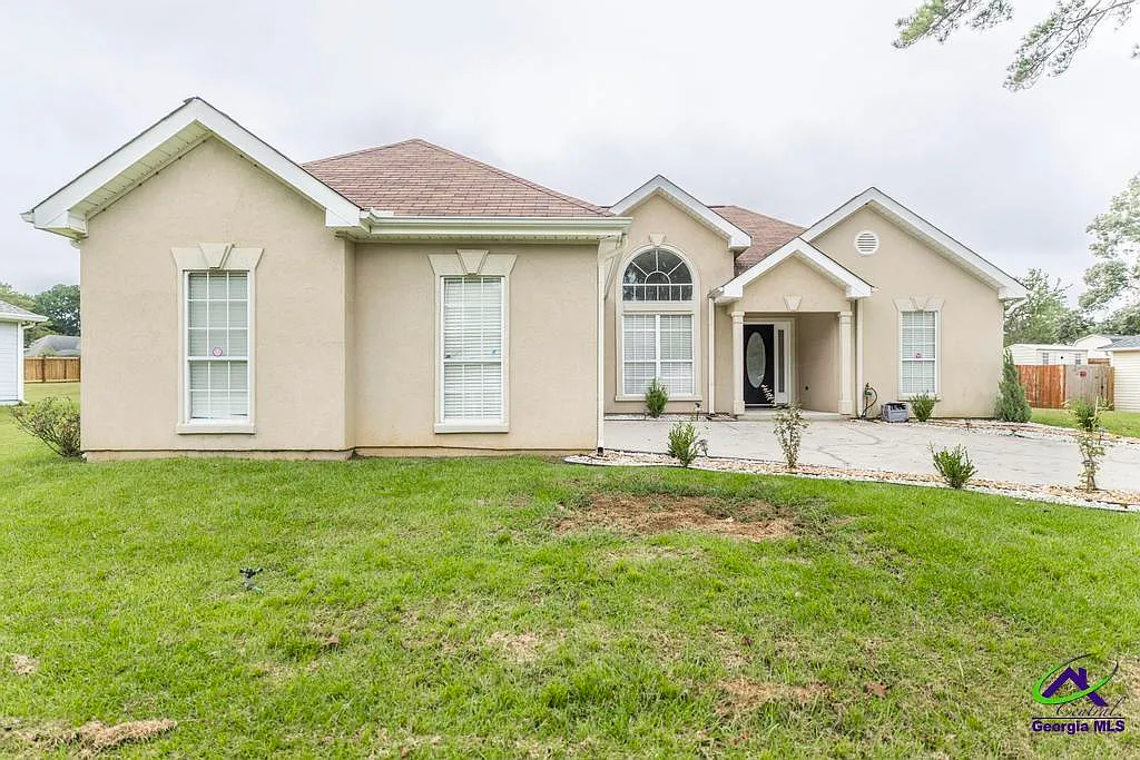 3 bed, 2.0 bath, 1508 sqft, $1,875 — Photo 2