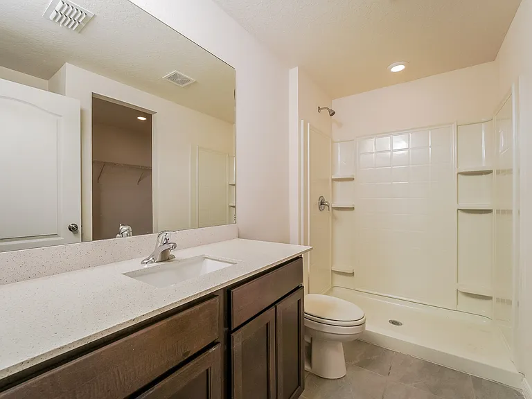 1167 Walden Blvd SE — Photo 8