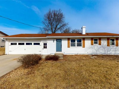 10114 S 34th Ave W, Colfax, IA, 50054