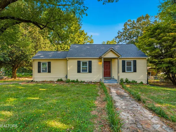 332 Wilson Ave, Maryville, TN 37803