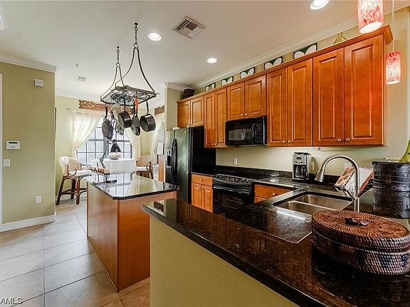 5th image of 11945 Alegria St APT 902
