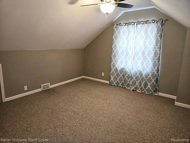 1489 West Blvd — Photo 27