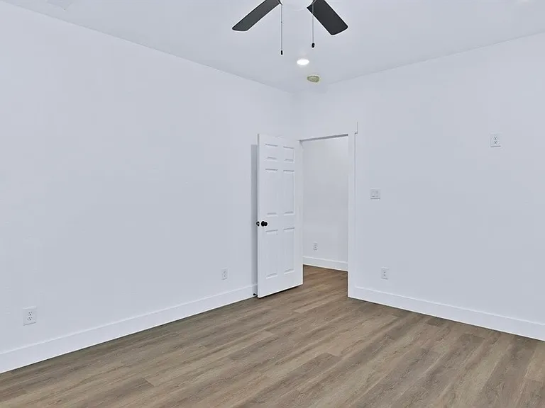 1027 W Coffin St — Photo 15