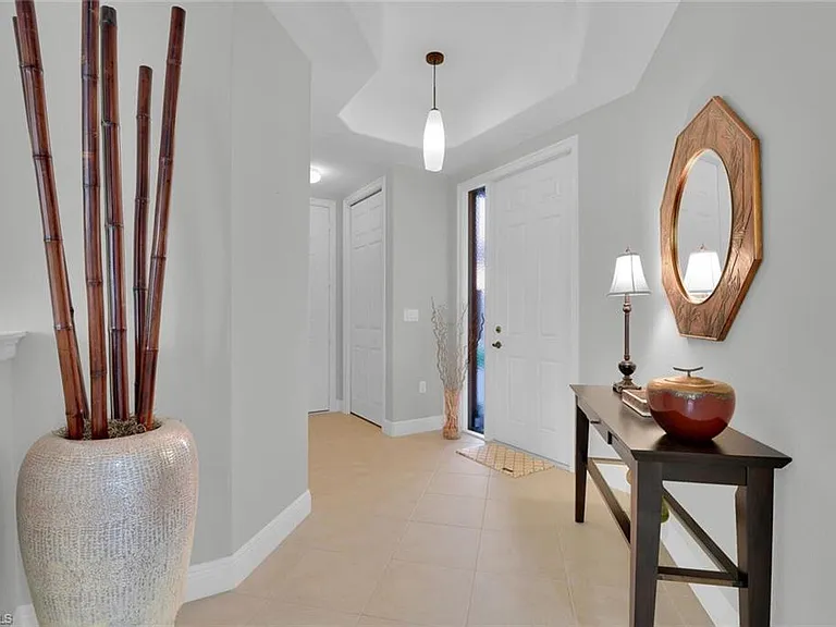 6413 Legacy Cir #1602 — Photo 5