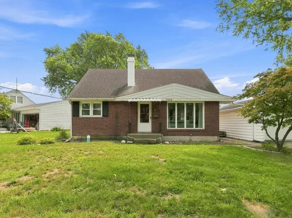 1328 N Park Dr, New Haven, IN 46774