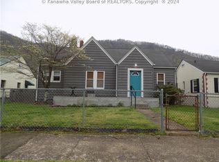 301 Pratt Ave, Pratt, WV 25162