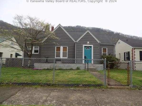 301 Pratt Ave, Pratt, WV 25162
