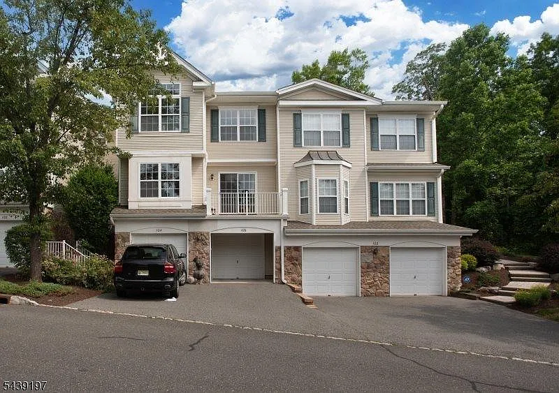 106 Wallace Ct