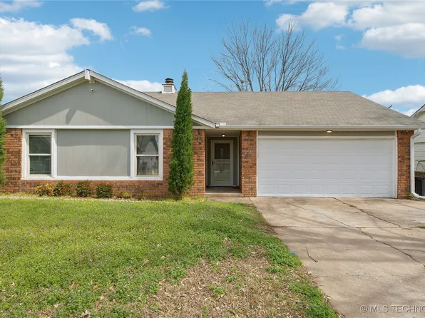 313 S Fairfax Ave, Skiatook, OK 74070