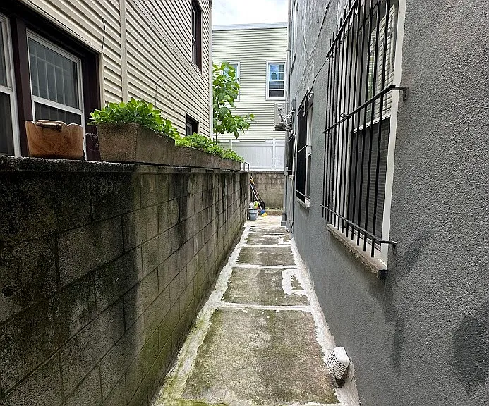 1025 Christian St #1R — Photo 14