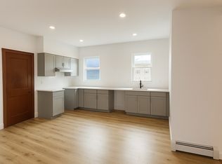 183 Vernon St APT 2, Worcester, MA 01607