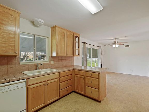 4th image of 13393 E Jahant Rd