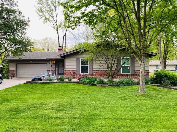 9 Marne Dr, Lake Saint Louis, MO 63367
