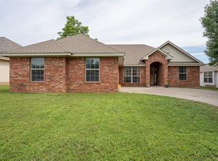 219 Glory St, Aubrey, TX 76227