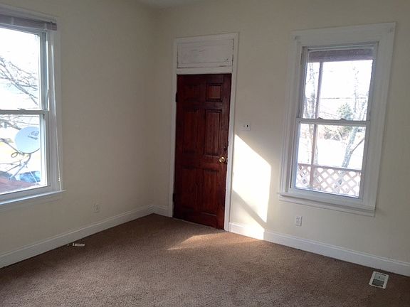 2nd image of 717 Mulberry St APT 2