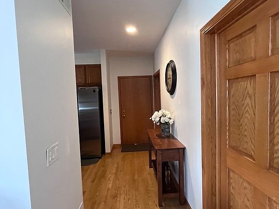 3rd image of 3160 Woodland Dr #3160